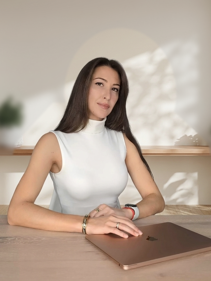 Анастасия Окнова